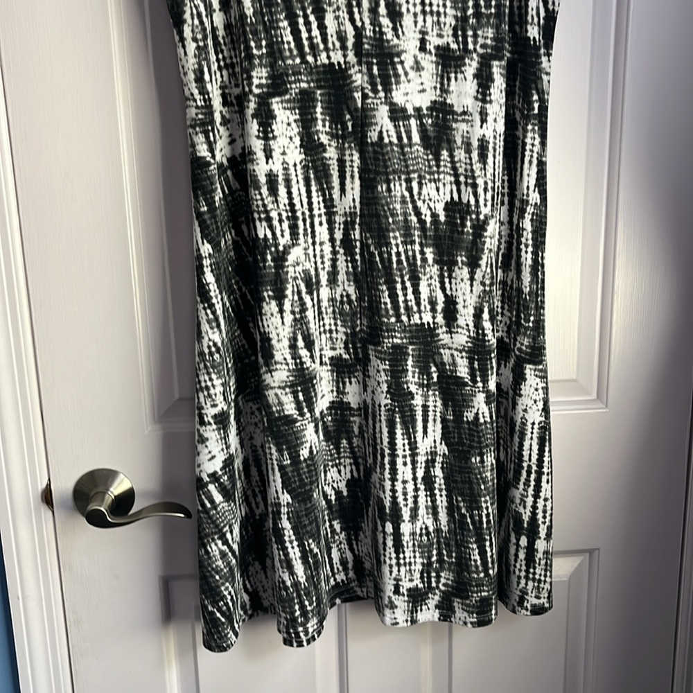 Rafaella Sleeveless Dress - Picture 7 of 7